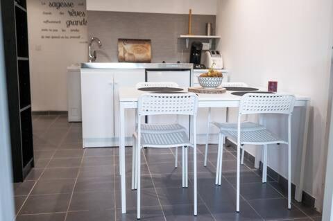 Appartement Le Jutini Caunes-Minervois Bagian luar foto