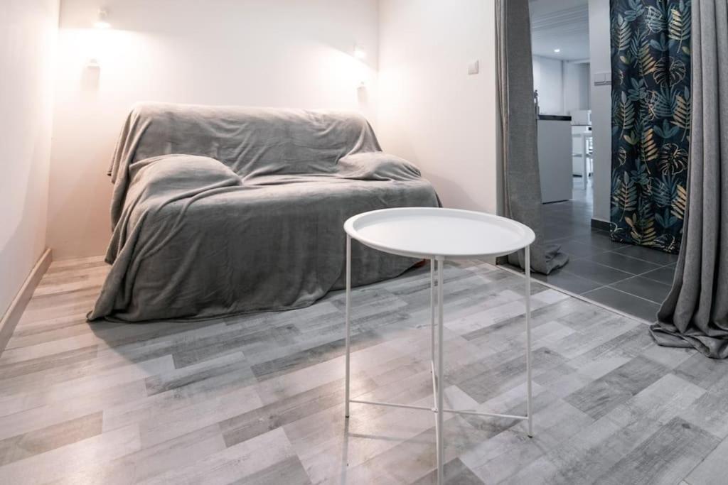 Appartement Le Jutini Caunes-Minervois Bagian luar foto