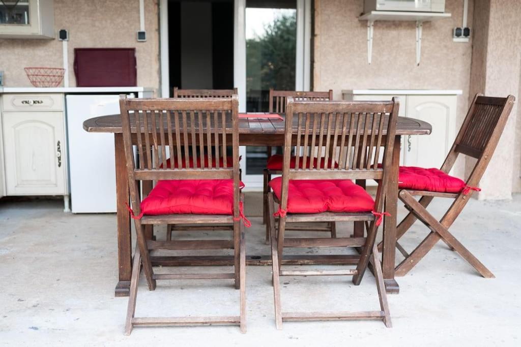 Appartement Le Jutini Caunes-Minervois Bagian luar foto