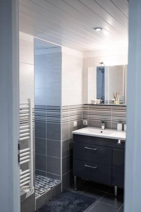 Appartement Le Jutini Caunes-Minervois Bagian luar foto